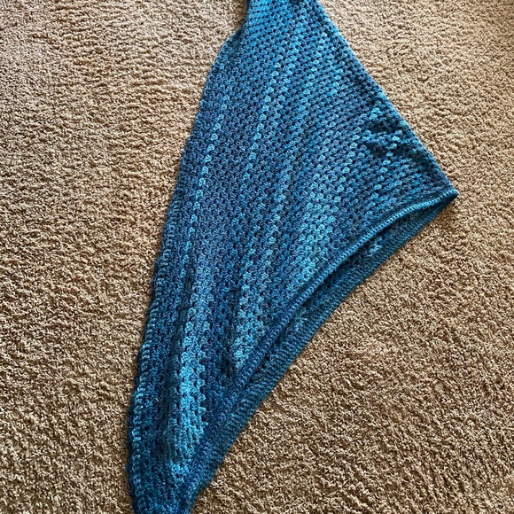 Hand-stitched Blue Mermaid Blanket - Picture 3 of 7